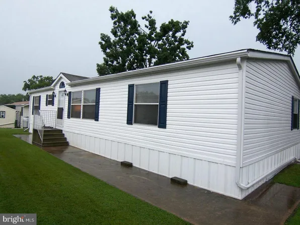 3517 Wheelhouse Rd, Middle River, MD 21220