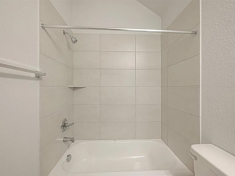 213 McCrea Ct — Photo 31
