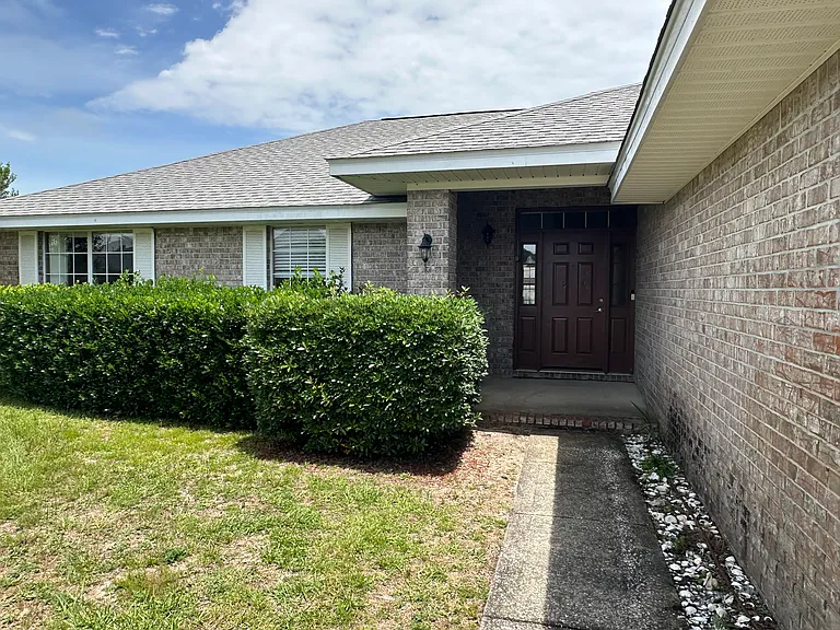 2160 Castle Grove Dr — Photo 1