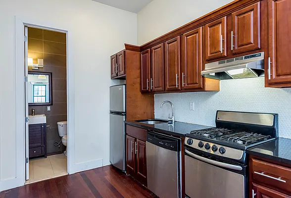 Rented by Nooklyn NYC LLC | media 46