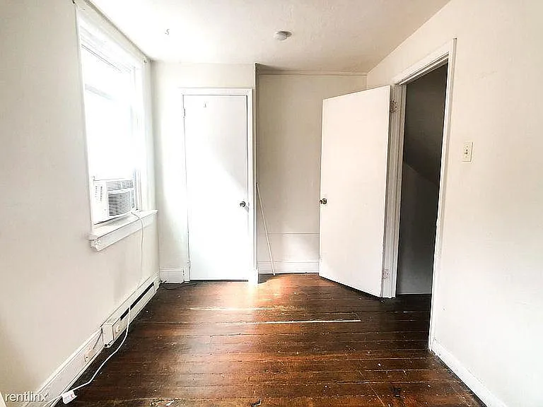 318 Butler Ave — Photo 14