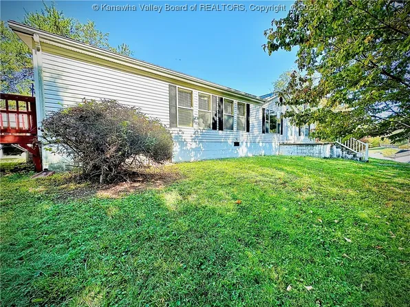 7741 Sissonville Dr, Charleston, WV 25320