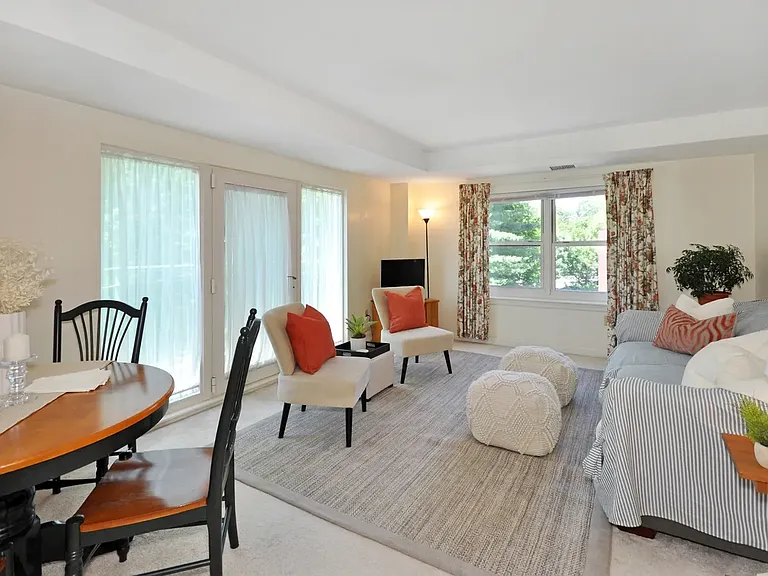 1 Watermill Pl #306 — Photo 8