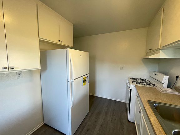 5th image of 17086 B Ln APT B