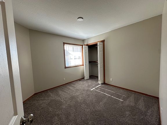 3rd image of 210 N Lamar Ave