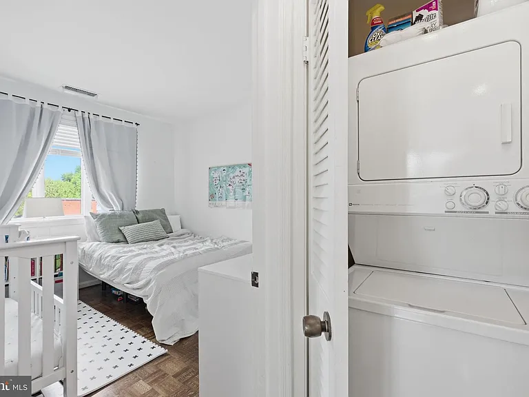 601 Wilkes St #301 — Photo 18