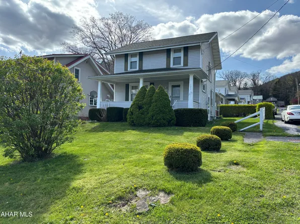 121 Westwood Park Rd, Altoona, PA 16601