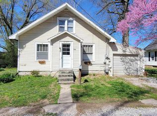 306 Valbert St, Flora, IL 62839