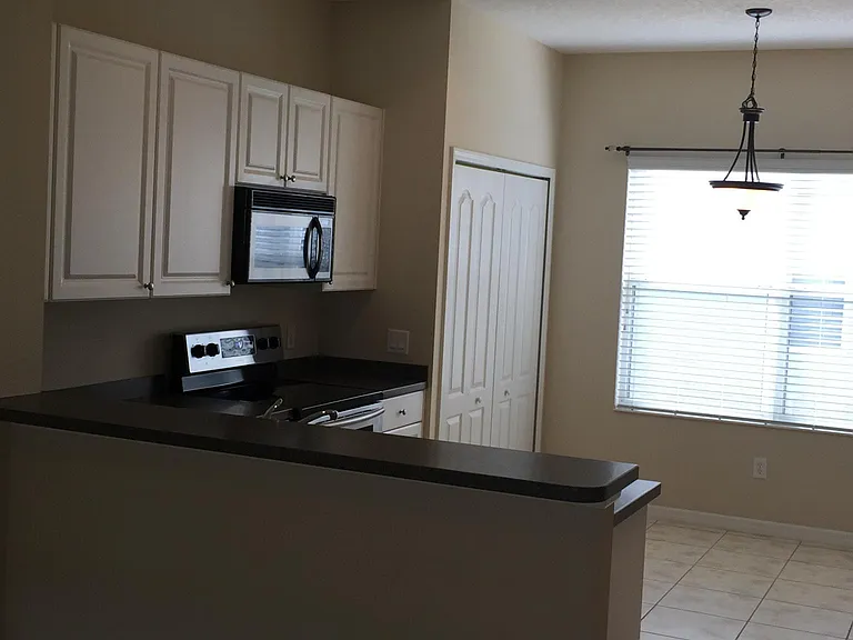 1614 White Breeze Cv — Photo 11