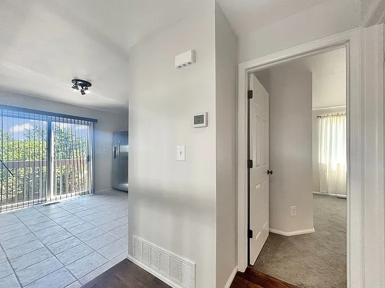 8059 S Johnson Ct — Photo 9