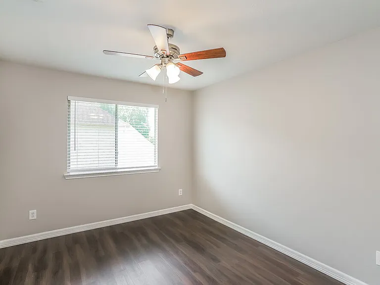 8238 Fuqua Gardens Dr — Photo 13