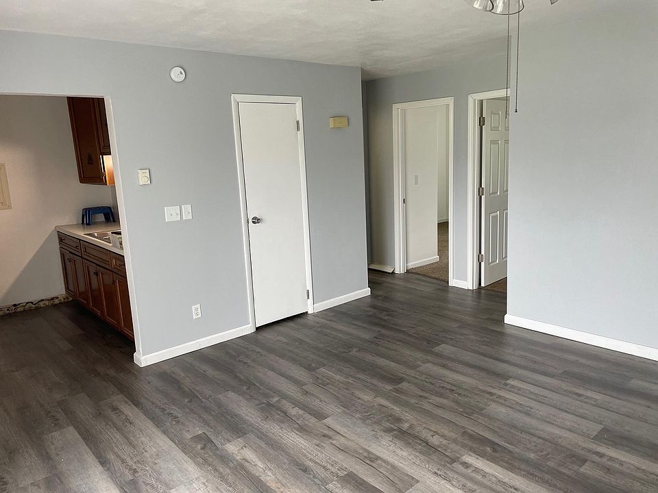 1st image of 408 E Poos Dr #C