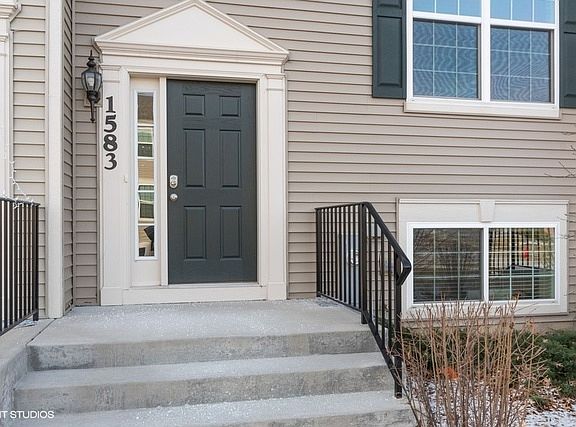 2nd image of 1583 Deer Pointe Dr