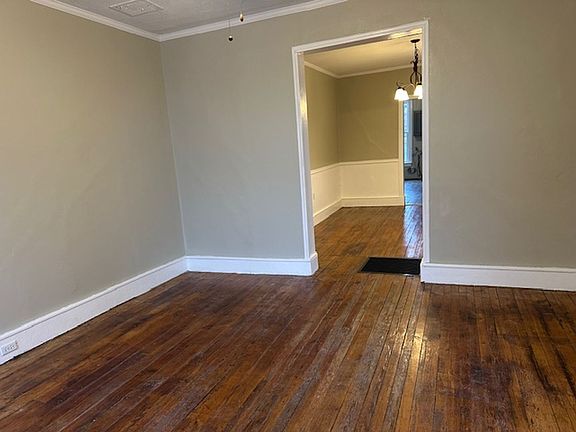 3rd image of 432 Mulberry St