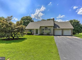 6315 Straw Acres Rd, Spring Grove, PA 17362