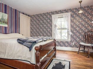 47 Youle St, Melrose, MA 02176