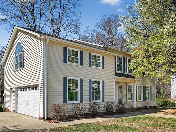 2nd image of 3012 Twin Knolls Dr