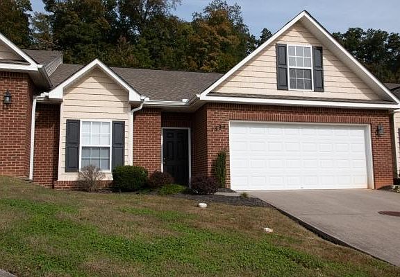 2nd image of 1493 Remington Grove Ln
