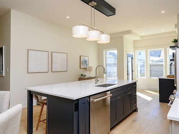 4th image of 21 Tanglewood Rd #4