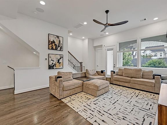 2nd image of 4013 Barnes St