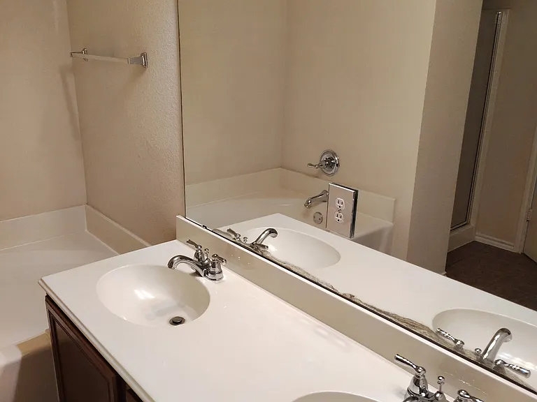 616 Fleming St — Photo 13