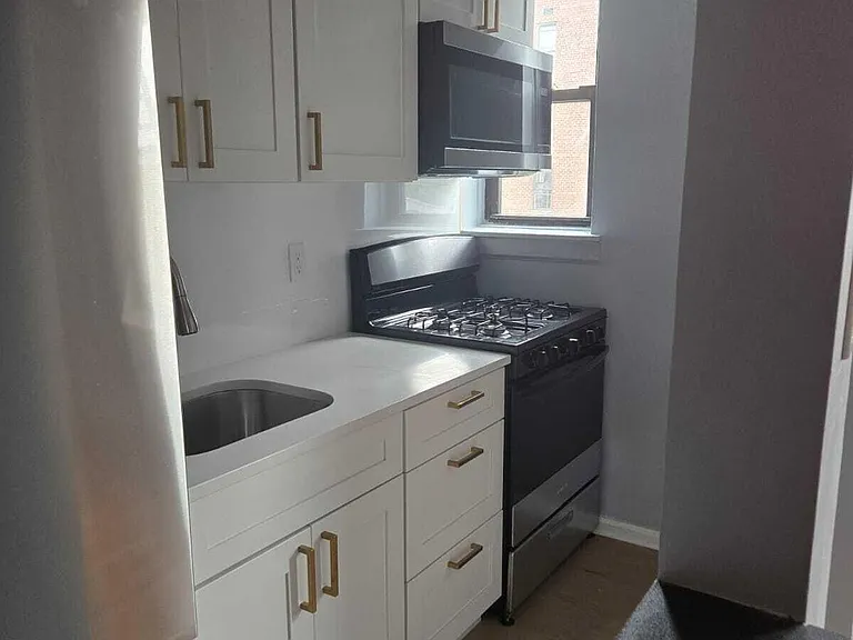 2400 E 3rd St #526 — Photo 12
