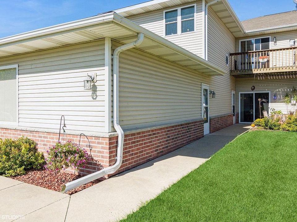 1st image of 316 Brookside DRIVE #4