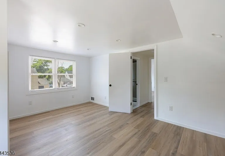 538 Dietz St — Photo 10