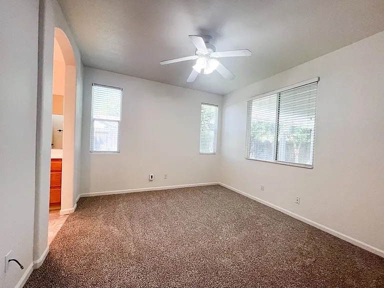 9814 Paso Fino Way — Photo 28