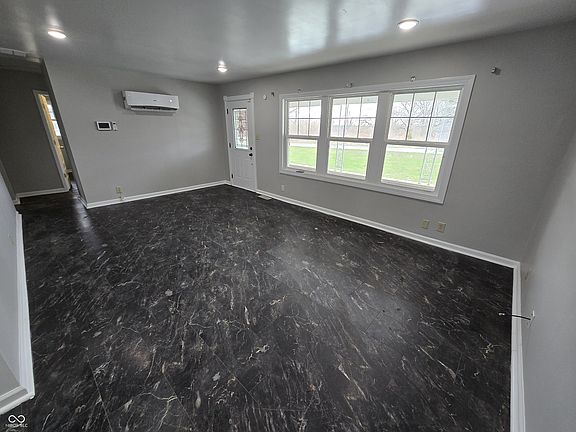 2nd image of 6250 Maple Lawn Rd