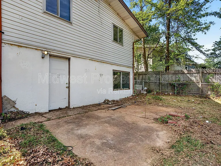 743 Shepley Dr — Photo 17