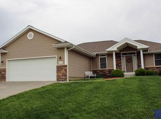815 Park Dr, Hickman, NE 68372