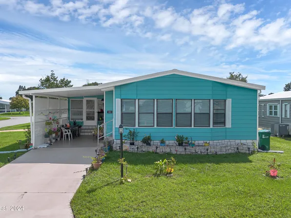 901 Oleander Cir, Barefoot Bay, FL 32976