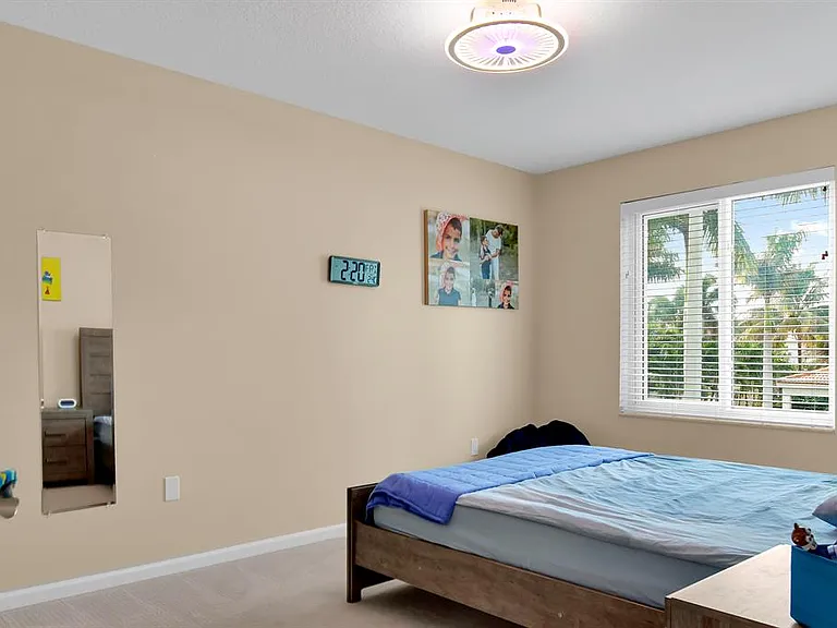 9022 Dupont Pl — Photo 19