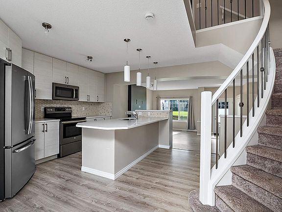 3rd image of 4037 Prowse Ln SW