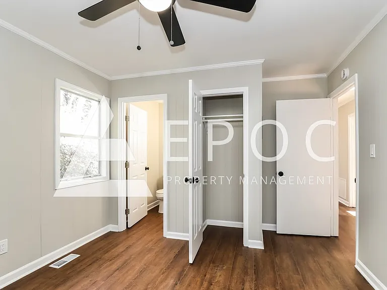 634 S Elm St #B — Photo 11