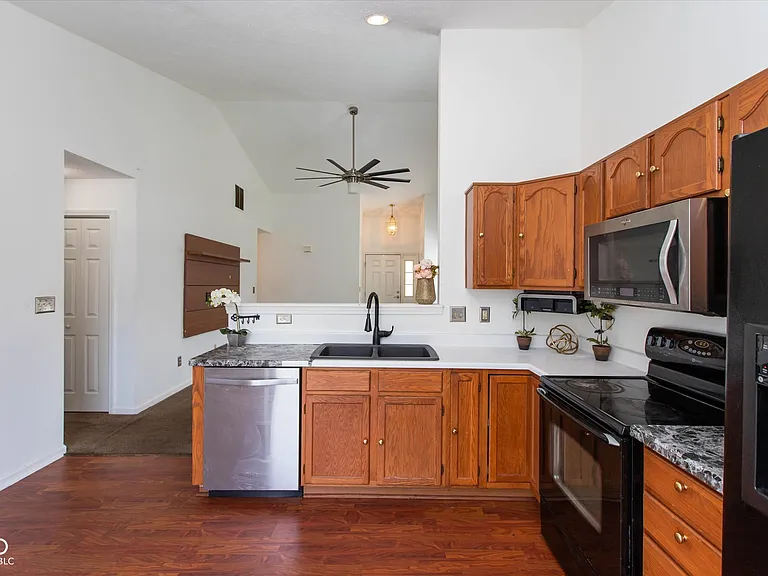 7136 Pluto Dr — Photo 9
