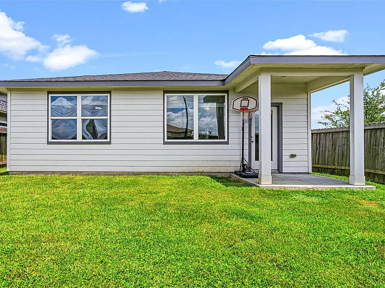 12566 Fleet River Rd — Photo 27