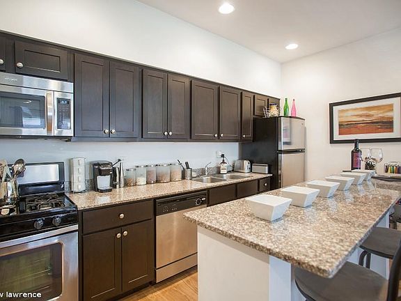4th image of 1942 W Lawrence Ave #1615