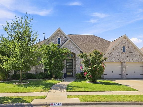 2nd image of 2528 Patton Dr