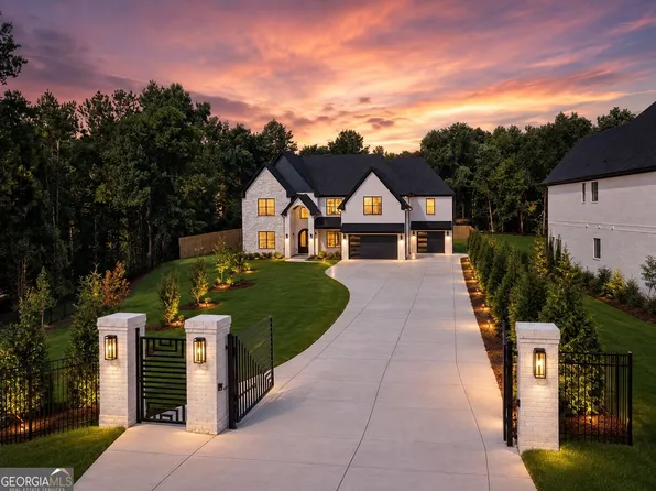 3275 Smithtown Rd, Suwanee, GA 30024