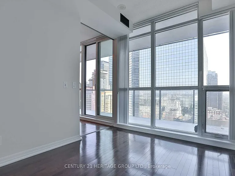 770 Bay St #Penthouse 603 — Photo 23
