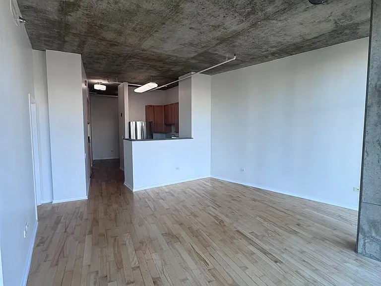 1000 W Leland Ave #7B — Photo 5