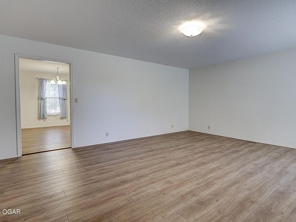 3rd image of 1411 Gold Stream Dr