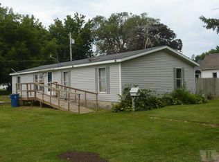 906 4th Ave, Belle Plaine, IA 52208
