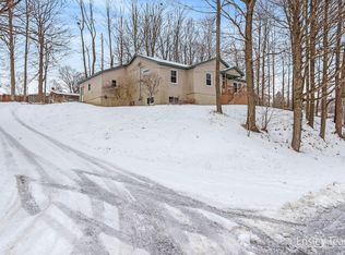 940 S Front St, Belding, MI 48809