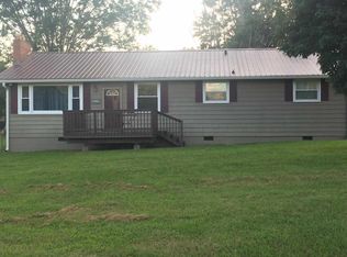 3261 Glendale Rd, Bybee, TN 37713