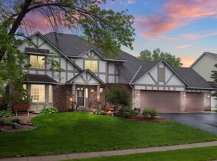 9096 Douglas Dr, Eden Prairie, MN 55347