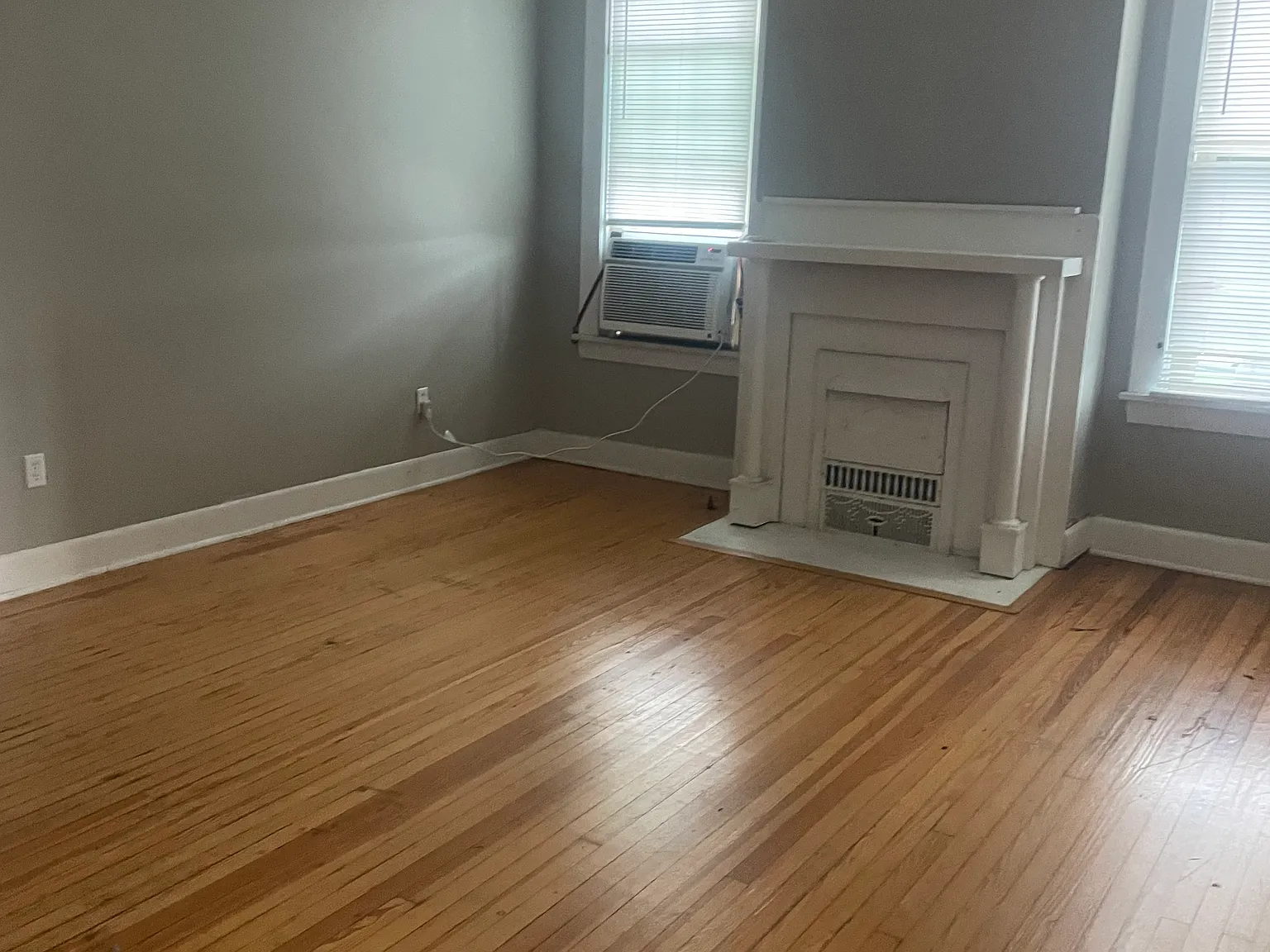 1 bed, 800 sqft, $700 — Photo 1