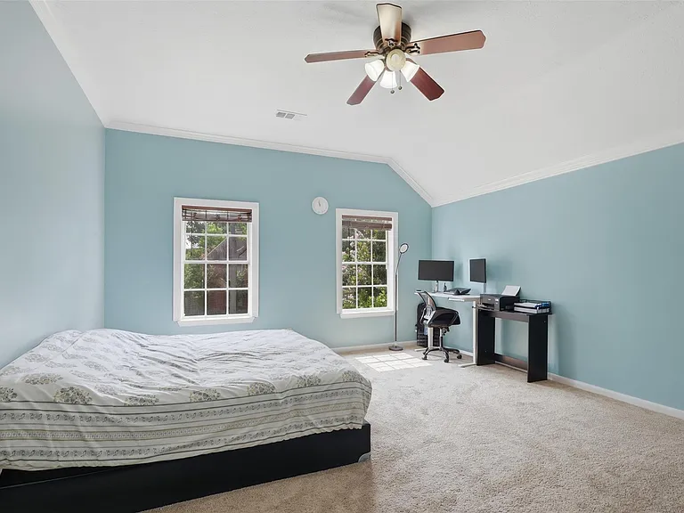 2114 Gentryside Dr — Photo 27